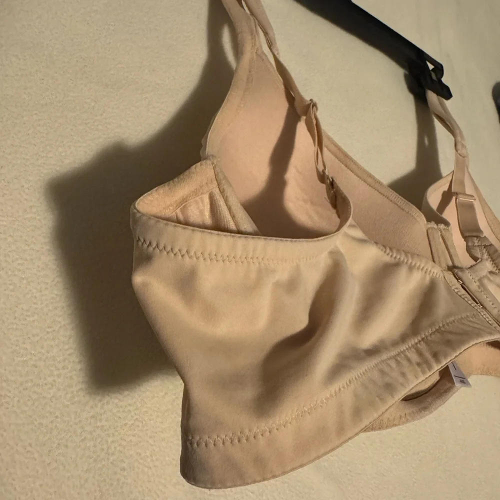 Leading Lady Brigitte Full Coverage Lightly Padded Underwire T-Shirt Bra sz 44B
